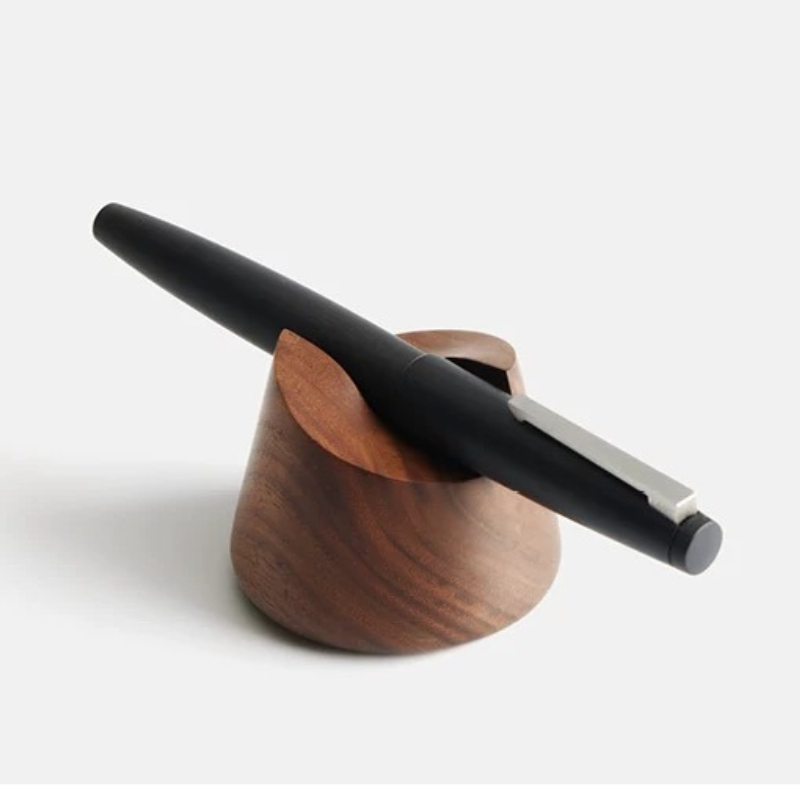 Wooden Fountain Pen Desk Stand Holder - Stifthalter aus Walnussholz für Dip-Pens und